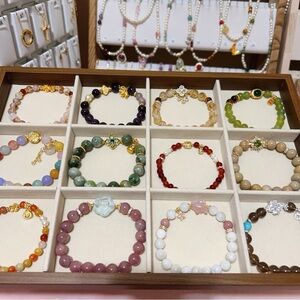 （02-03）Handmade bracelets for live show🖤